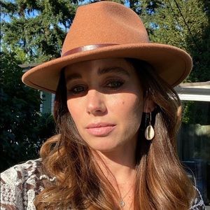 Meet your Posher, Deanne